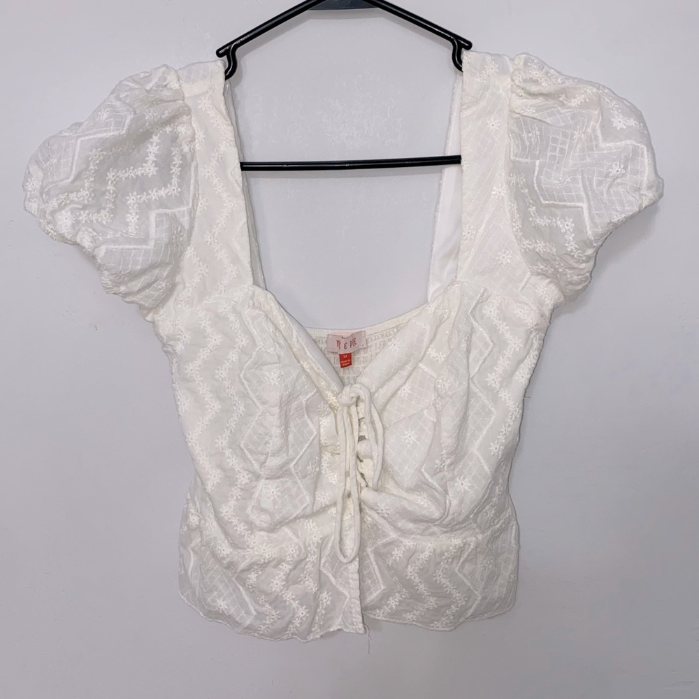 White puff sleeve cropped top